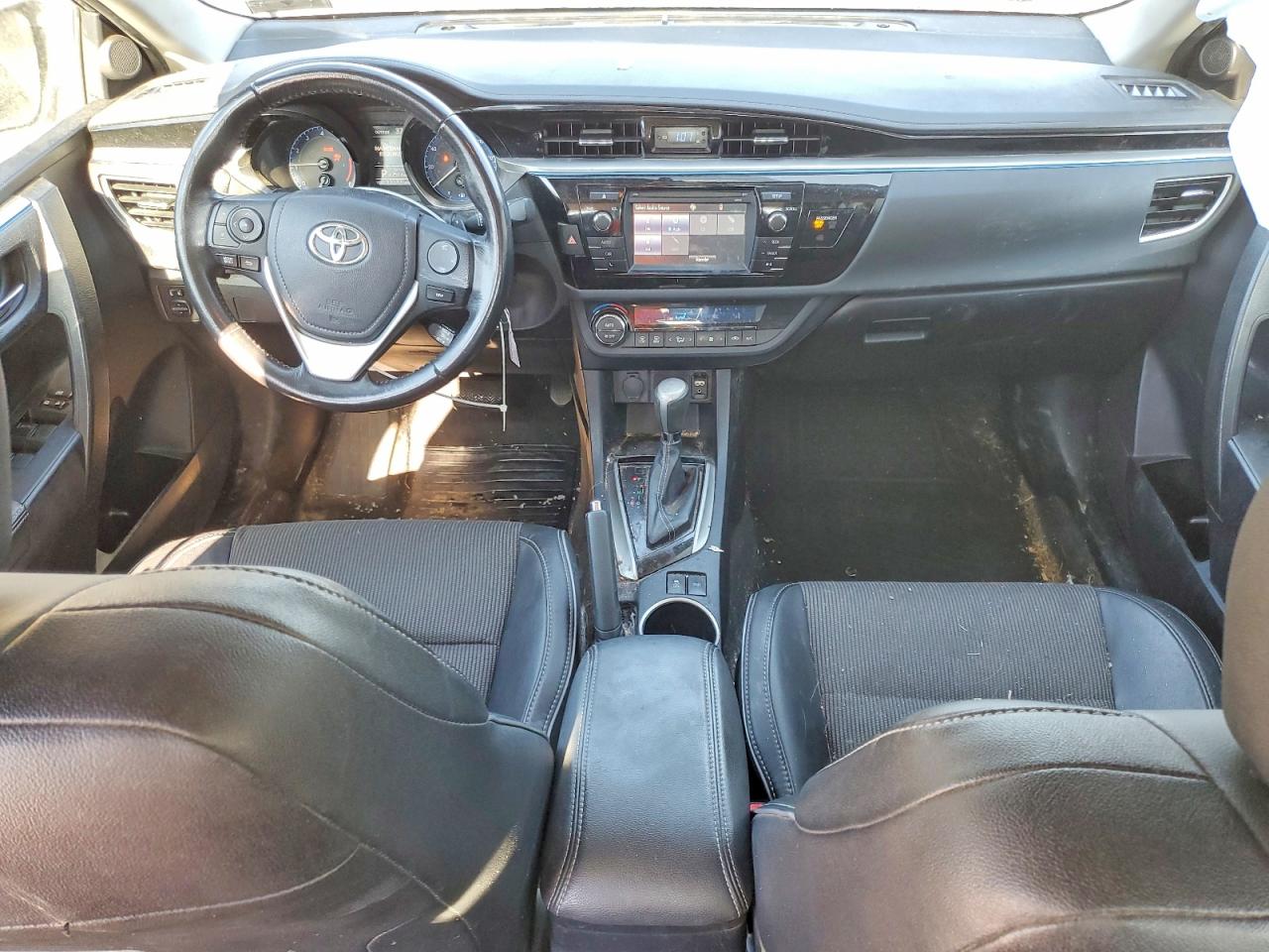 2016 TOYOTA COROLLA L photo 15