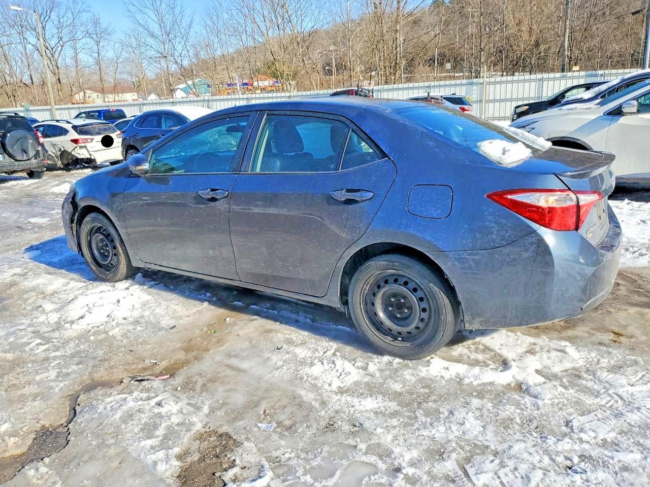 2016 TOYOTA COROLLA L photo 3