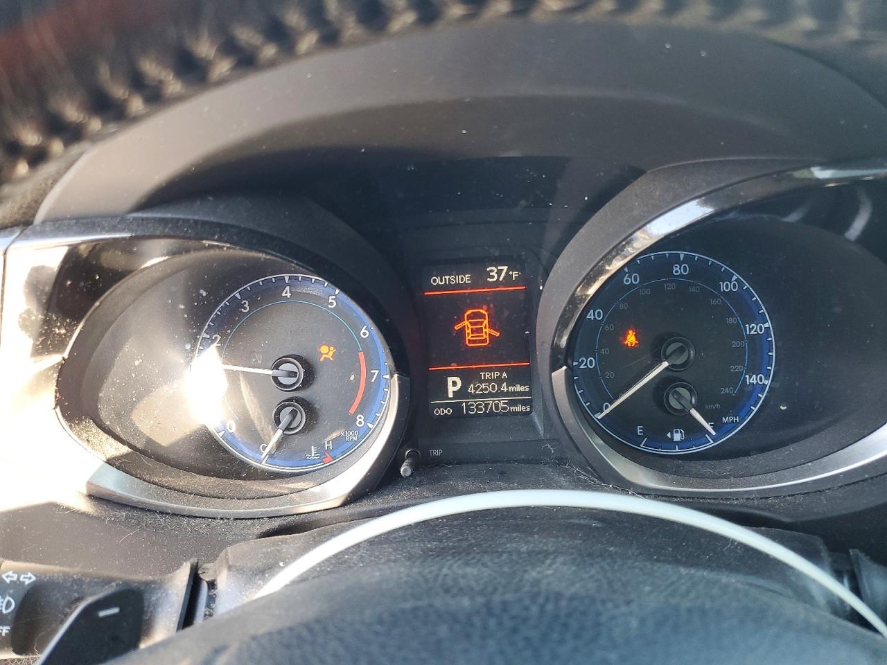 2016 TOYOTA COROLLA L photo 17