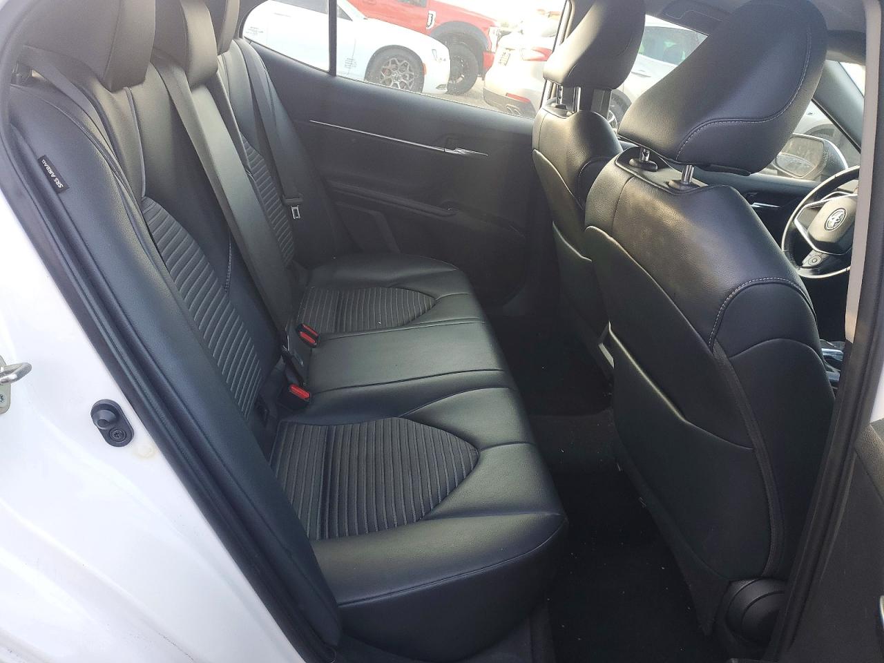 2019 TOYOTA CAMRY photo 10