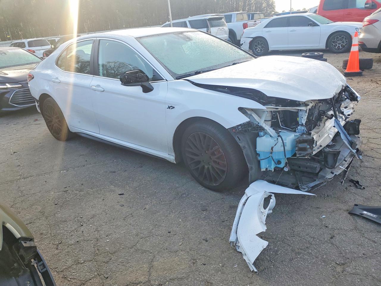 2019 TOYOTA CAMRY photo 4