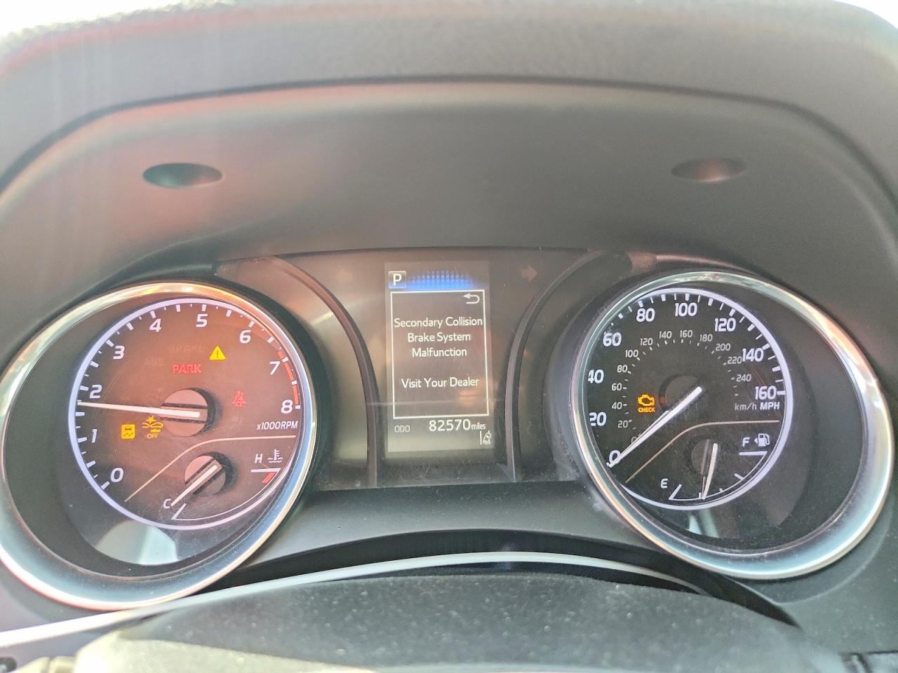 2019 TOYOTA CAMRY photo 9