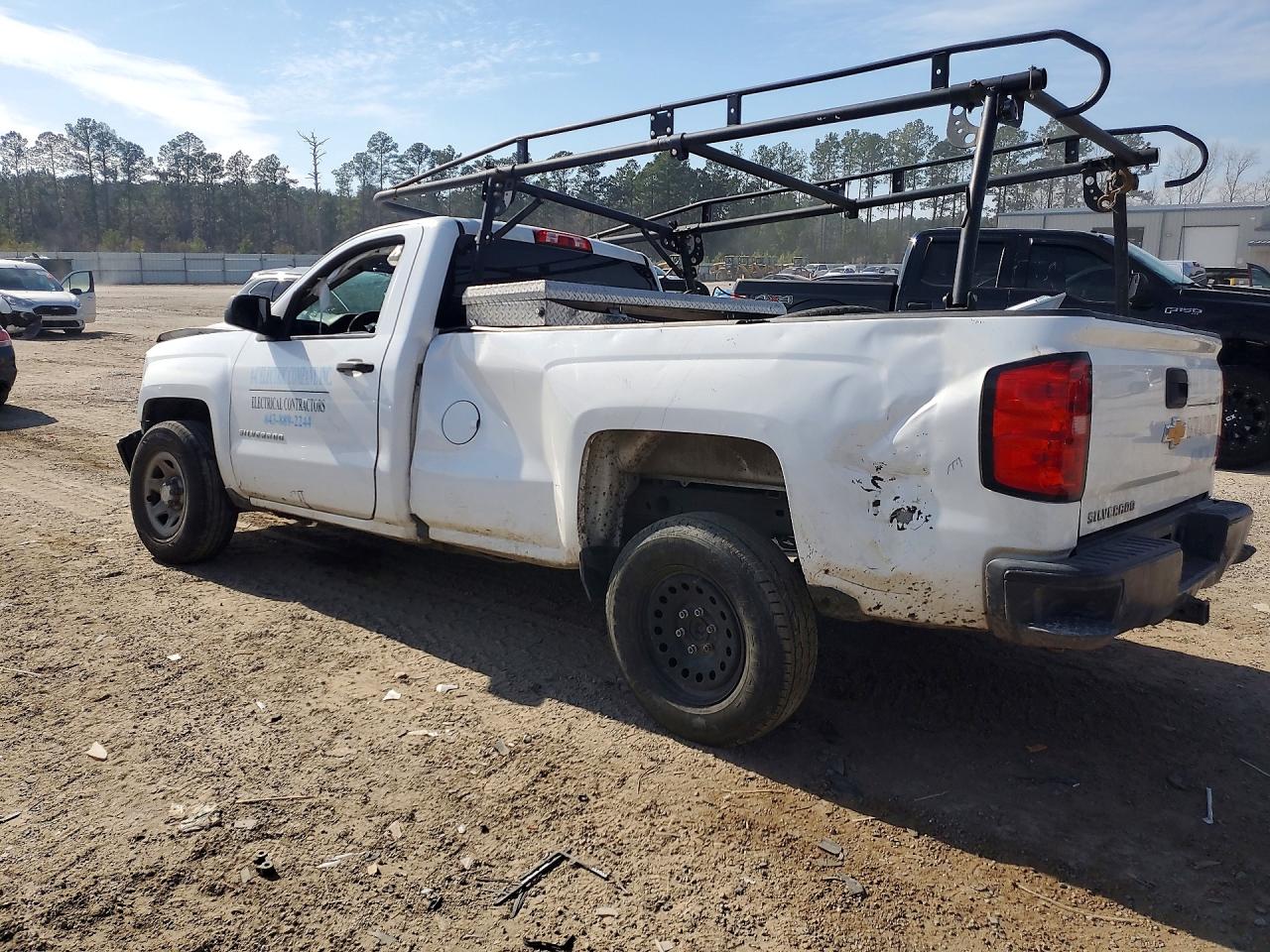2018 CHEVROLET SILVERADO C1500 photo 2