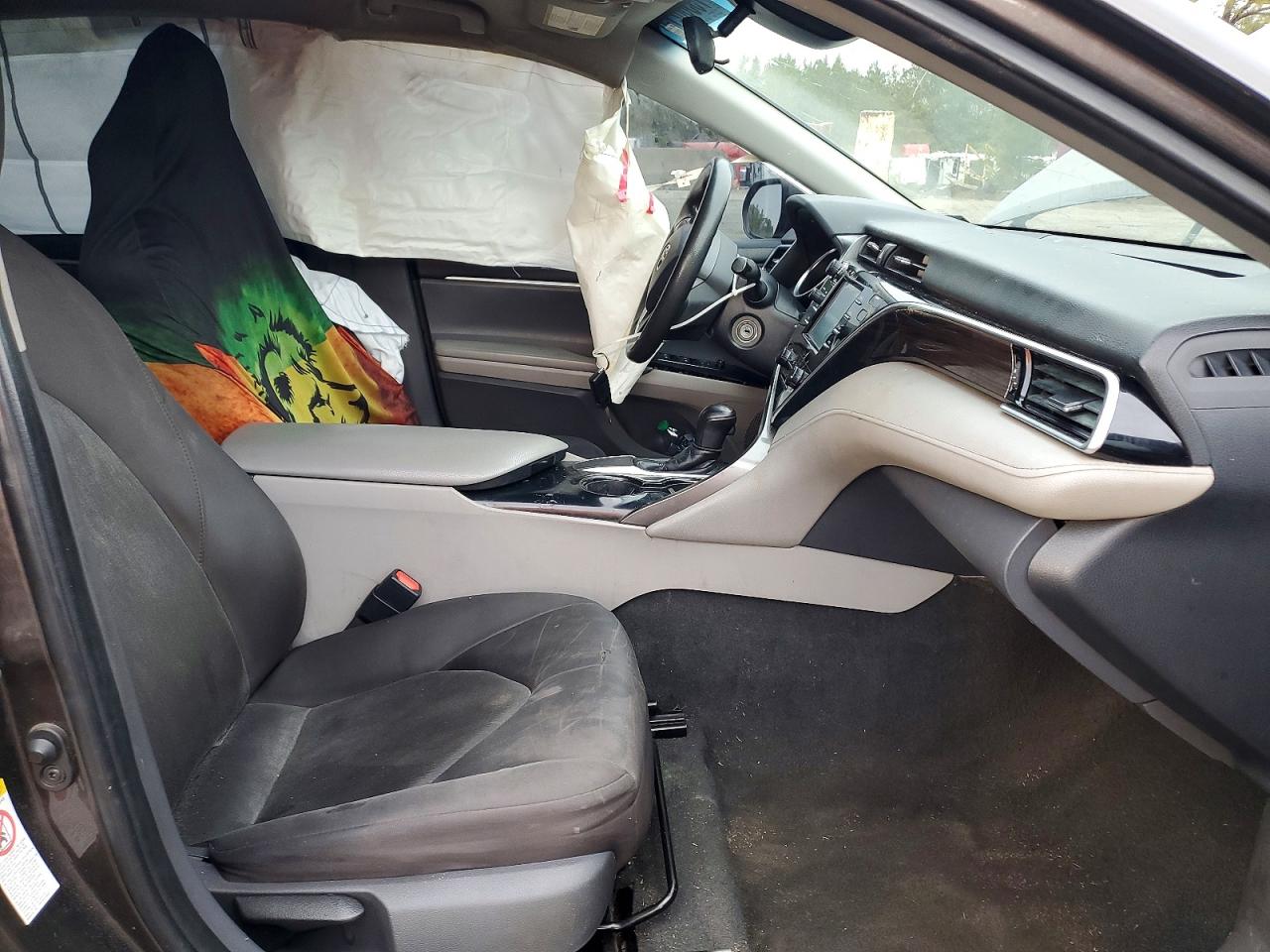 2018 TOYOTA CAMRY L photo 13