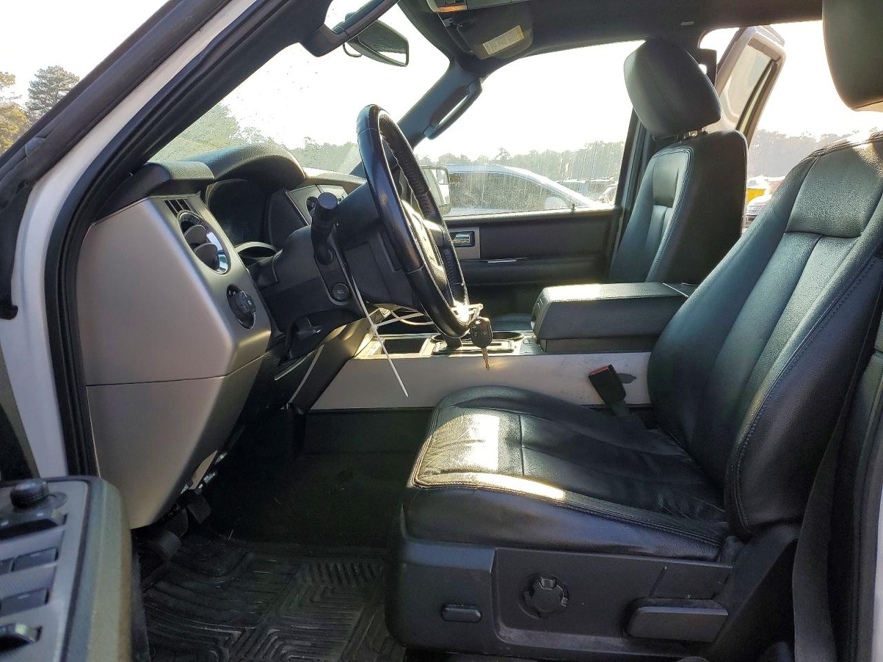 2015 FORD EXPEDITION XLT photo 19