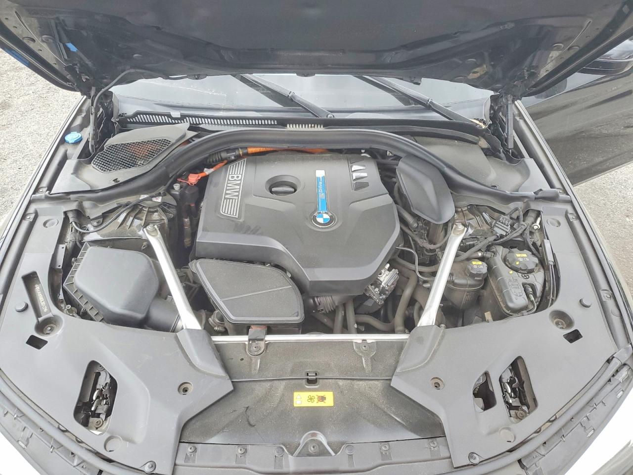 2019 BMW 530E photo 21
