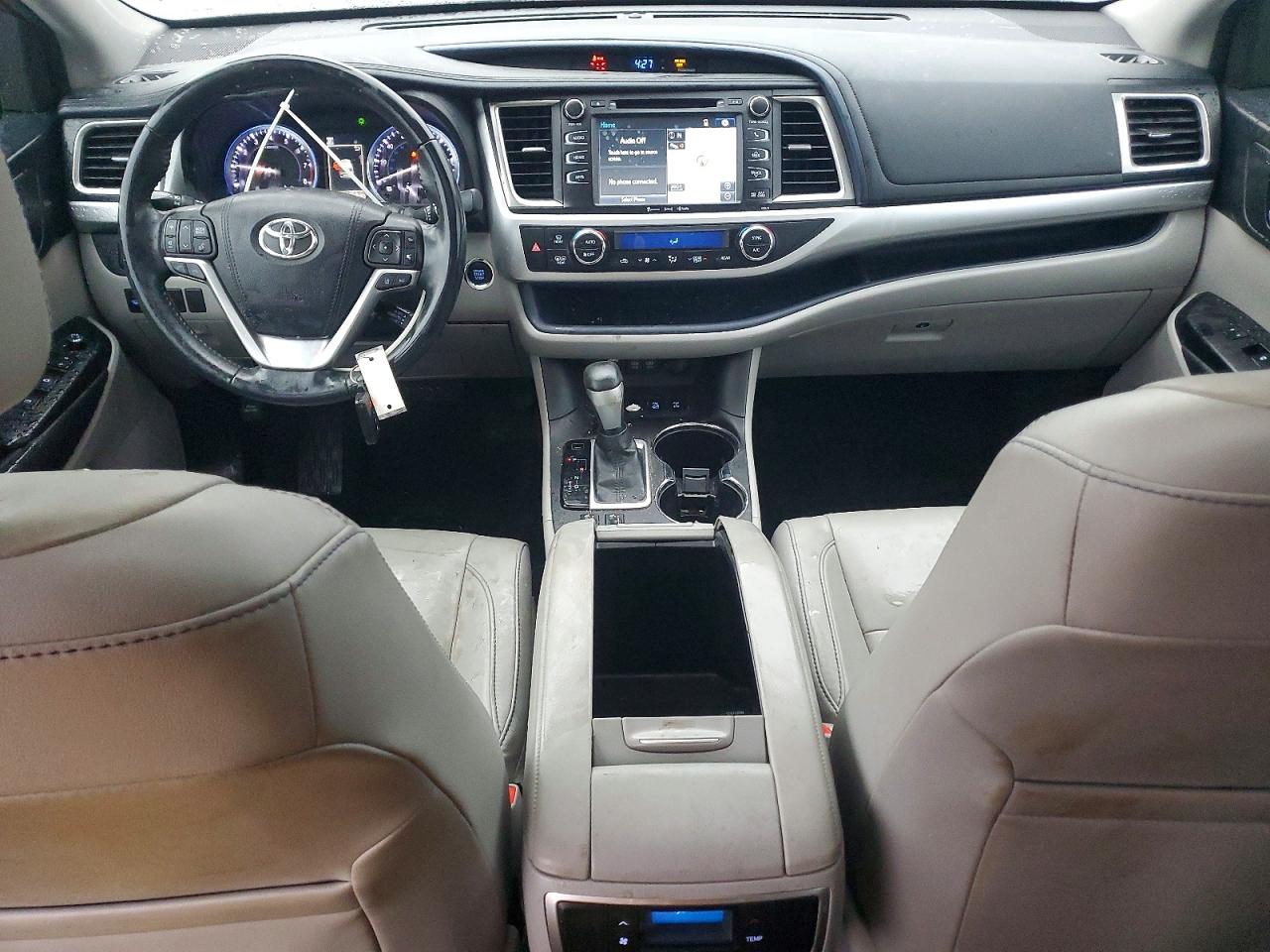 2018 TOYOTA HIGHLANDER SE photo 8