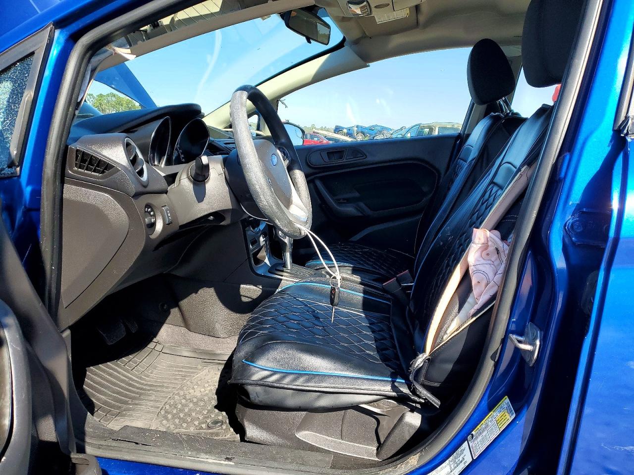 2018 FORD FIESTA SE photo 7