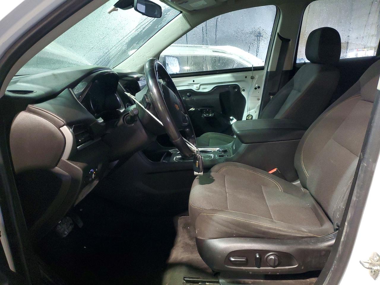 2020 CHEVROLET TRAVERSE LT photo 7