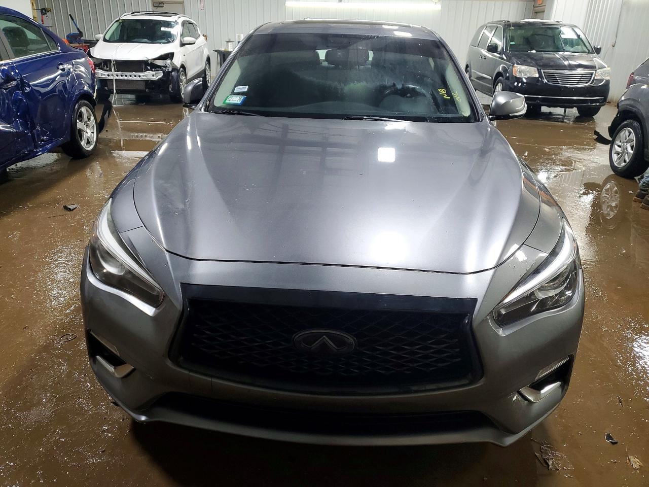2018 INFINITI Q50 3.0T LUXE photo 13