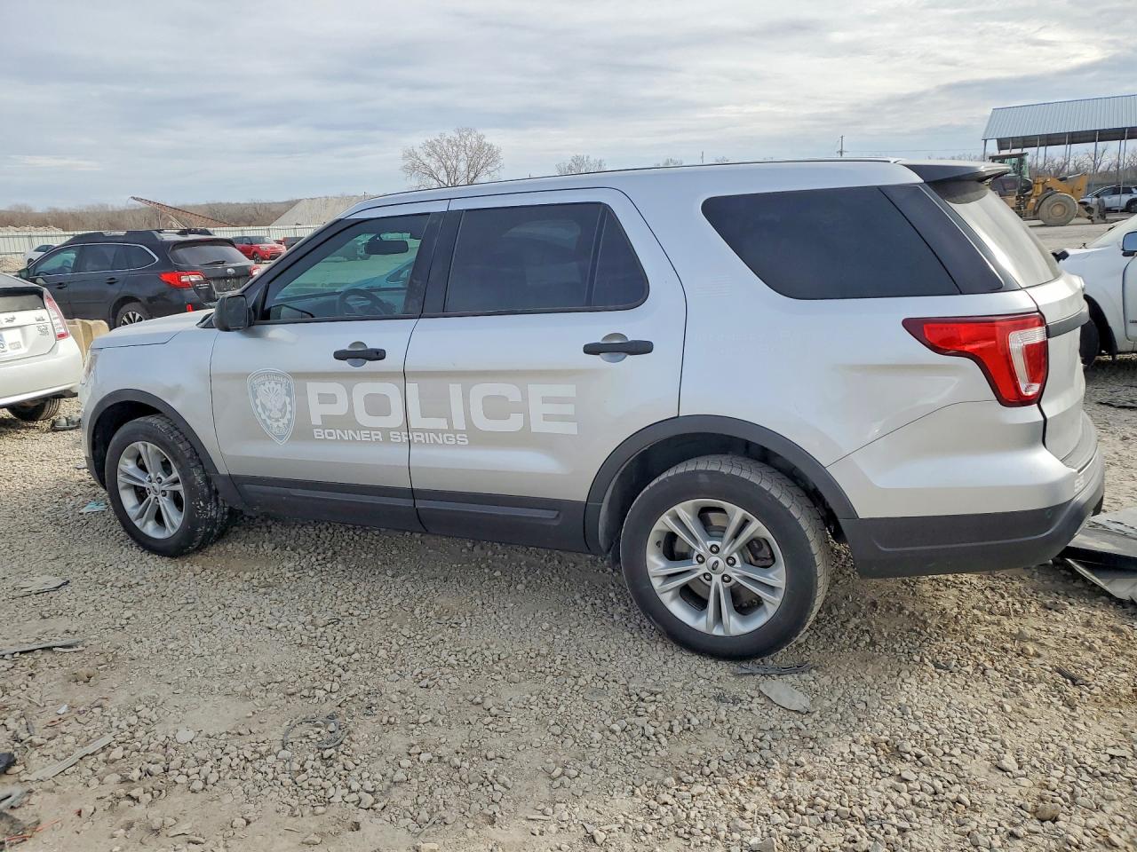 2019 FORD EXPLORER photo 4