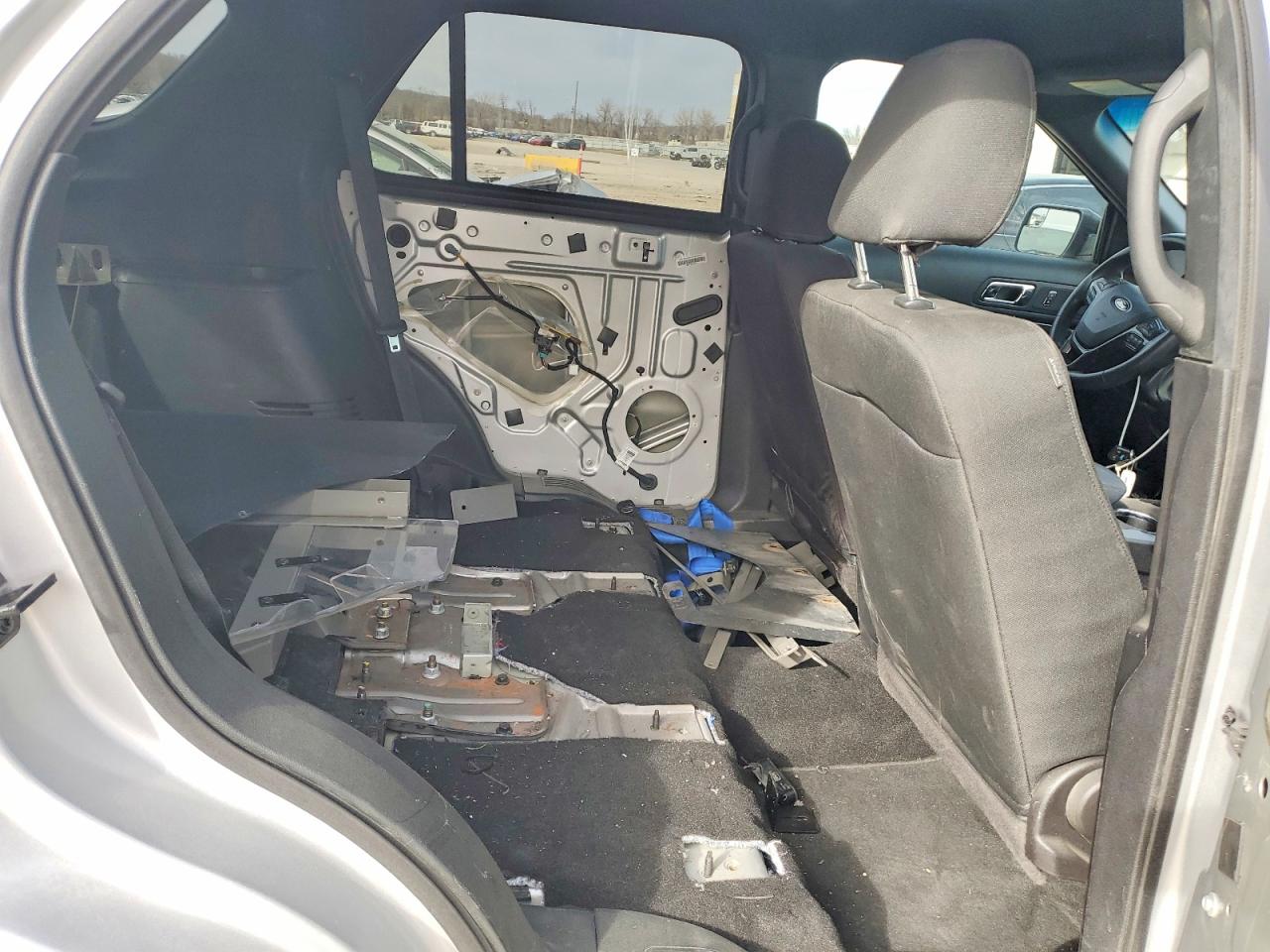 2019 FORD EXPLORER photo 31