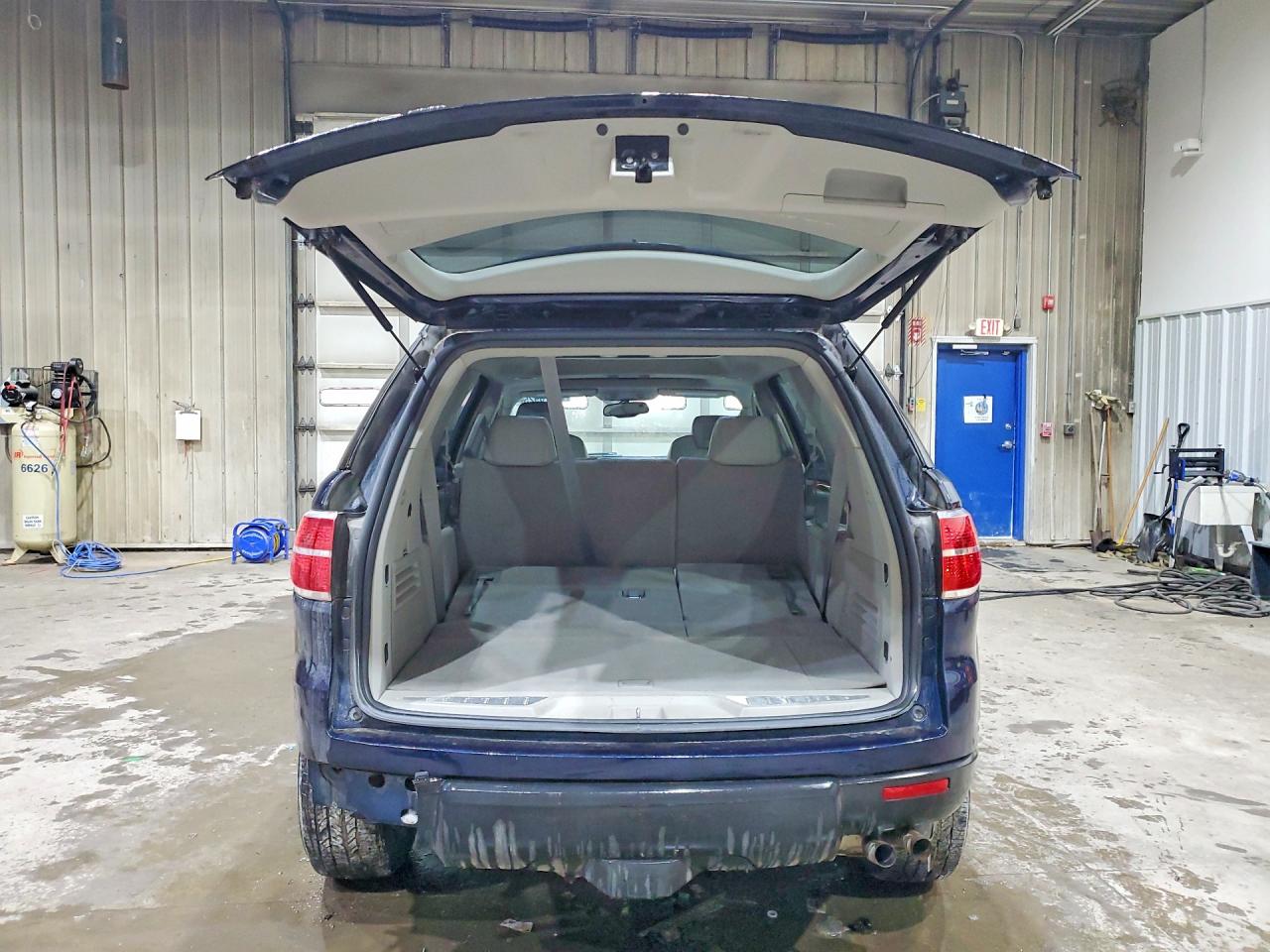 2007 SATURN OUTLOOK XR photo 6