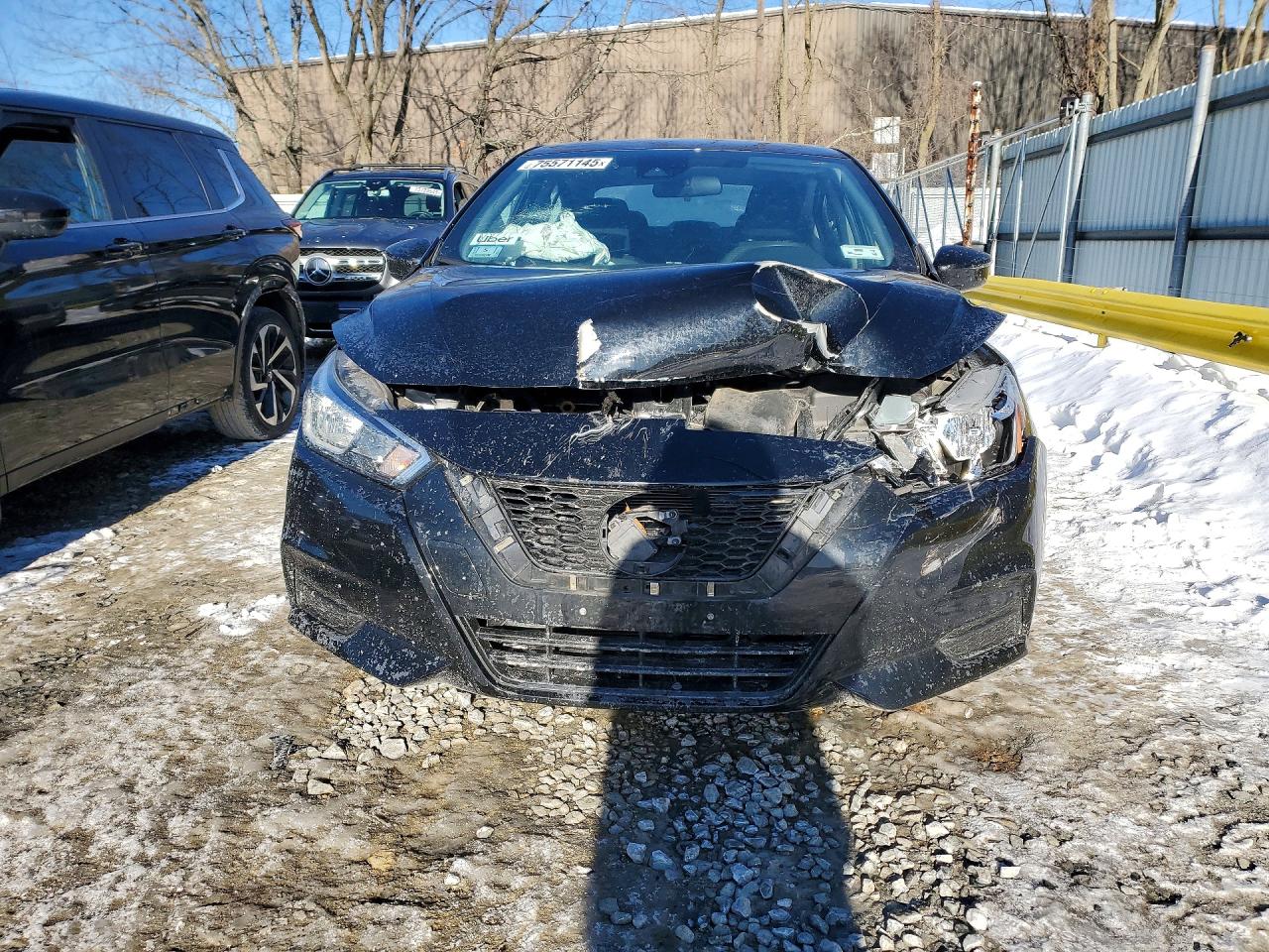 2020 NISSAN VERSA SV photo 5