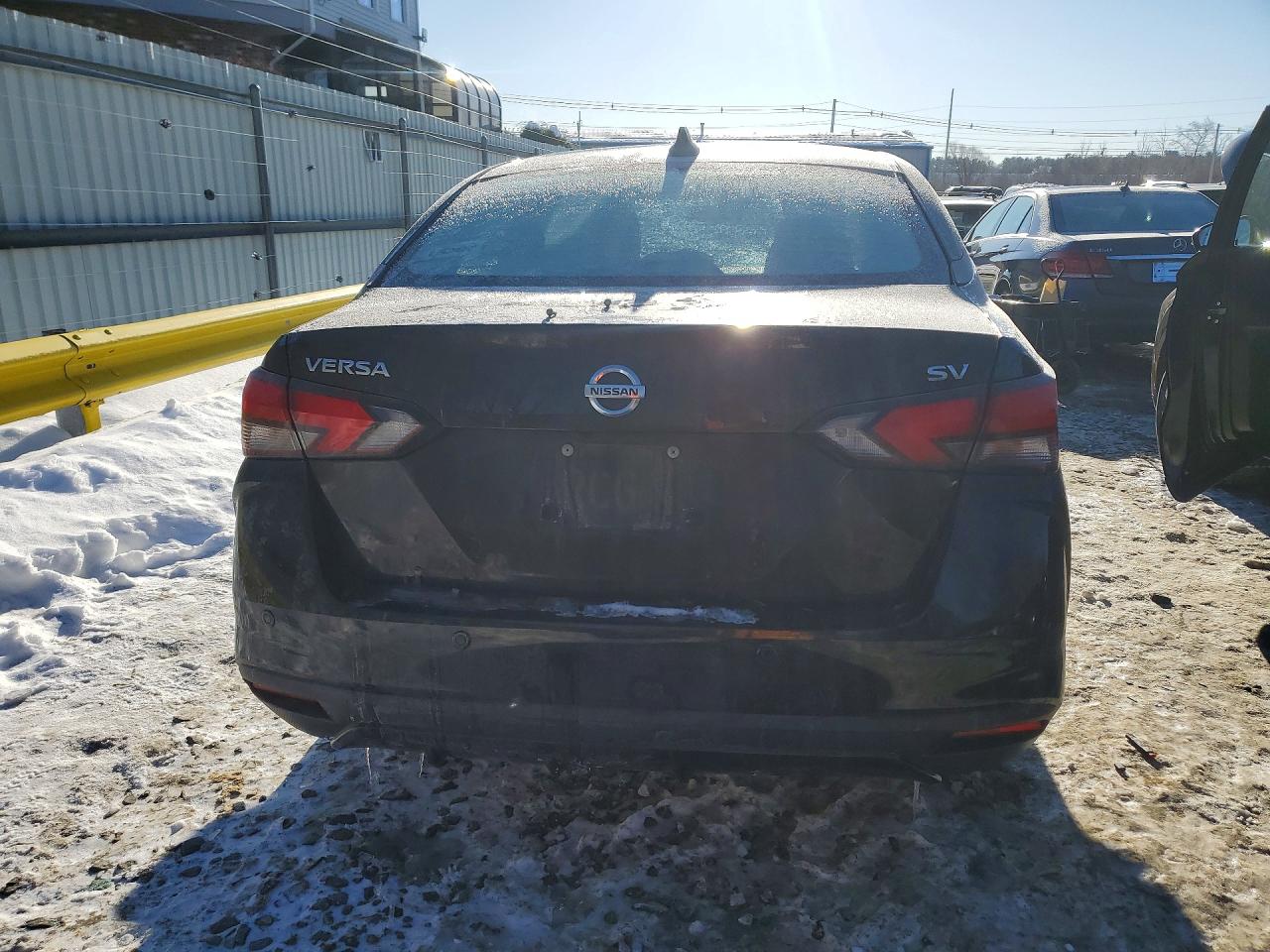 2020 NISSAN VERSA SV photo 6