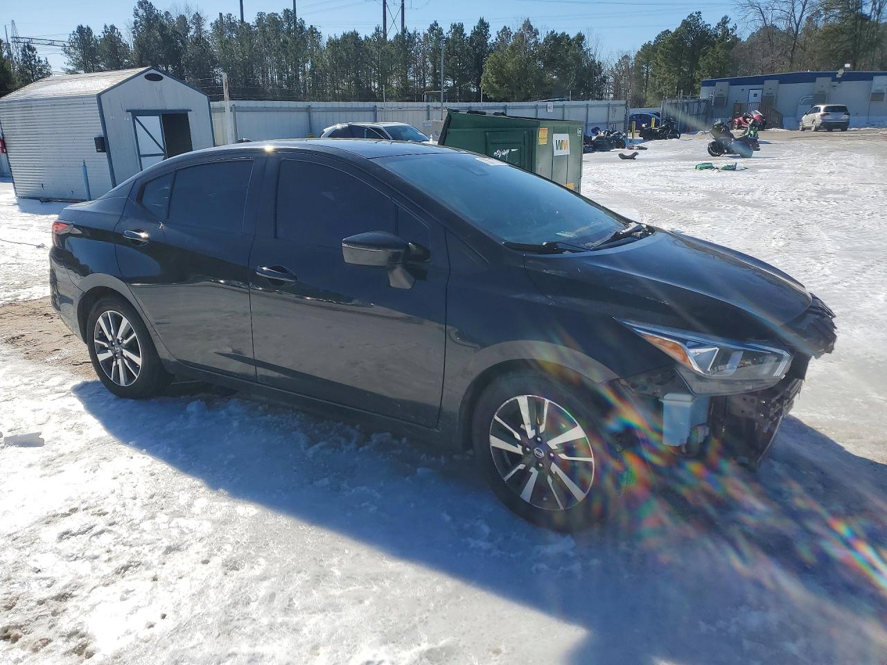 2021 NISSAN VERSA SV photo 7