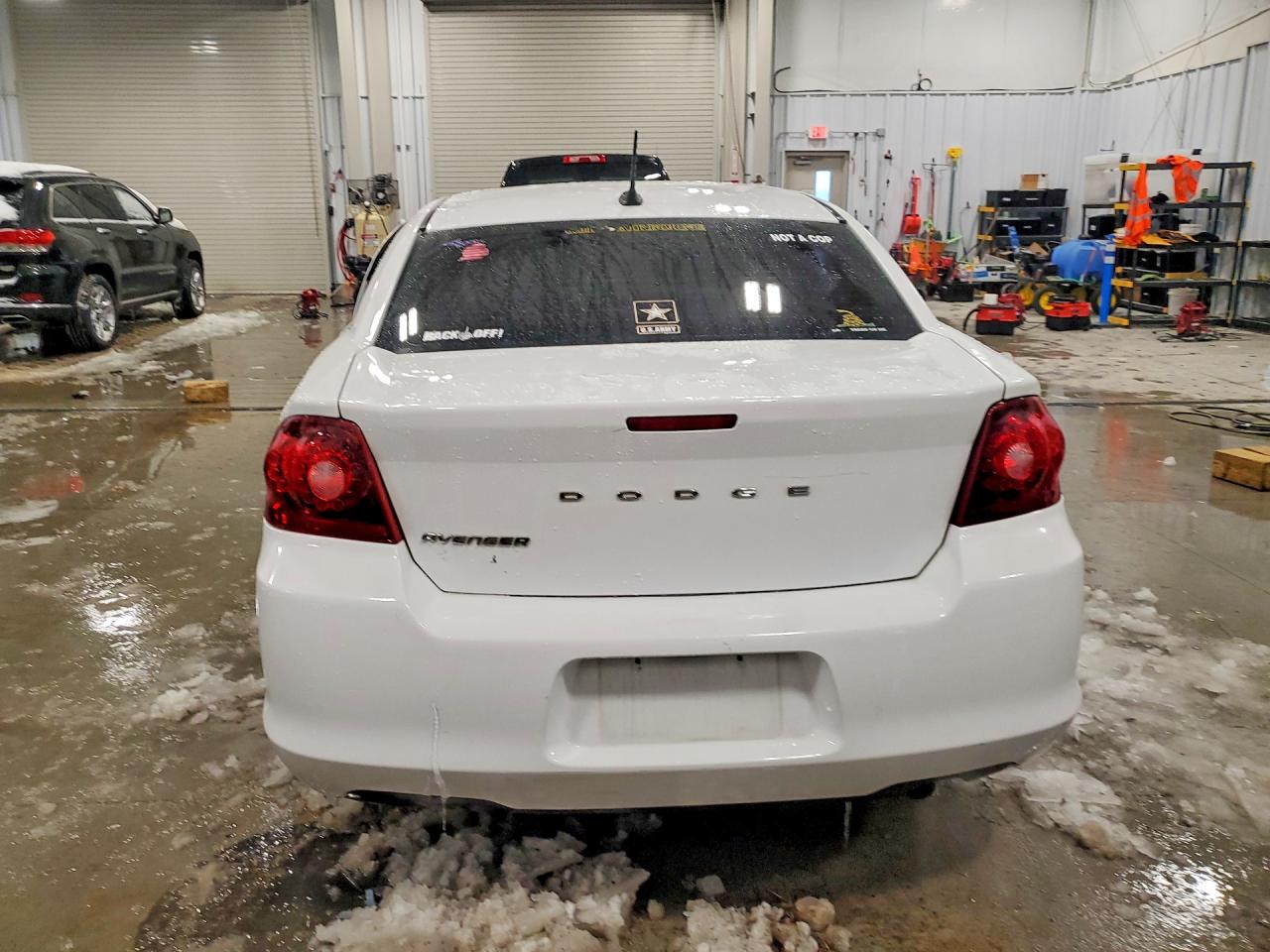 2014 DODGE AVENGER SE photo 6