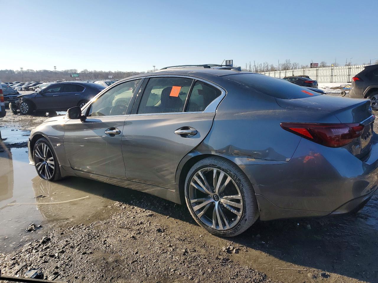 2018 INFINITI Q50 LUXE photo 3