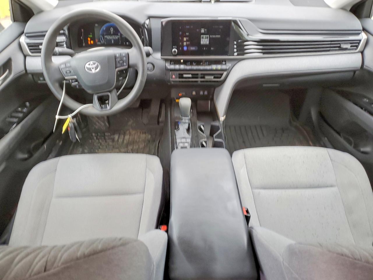 2025 TOYOTA CAMRY photo 8