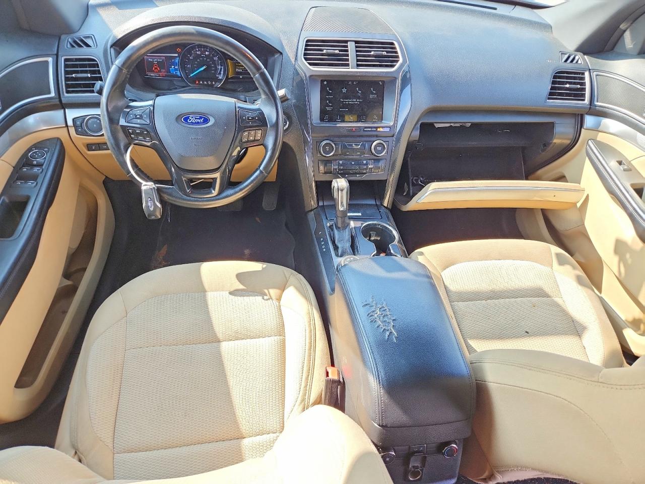 2017 FORD EXPLORER XLT photo 15