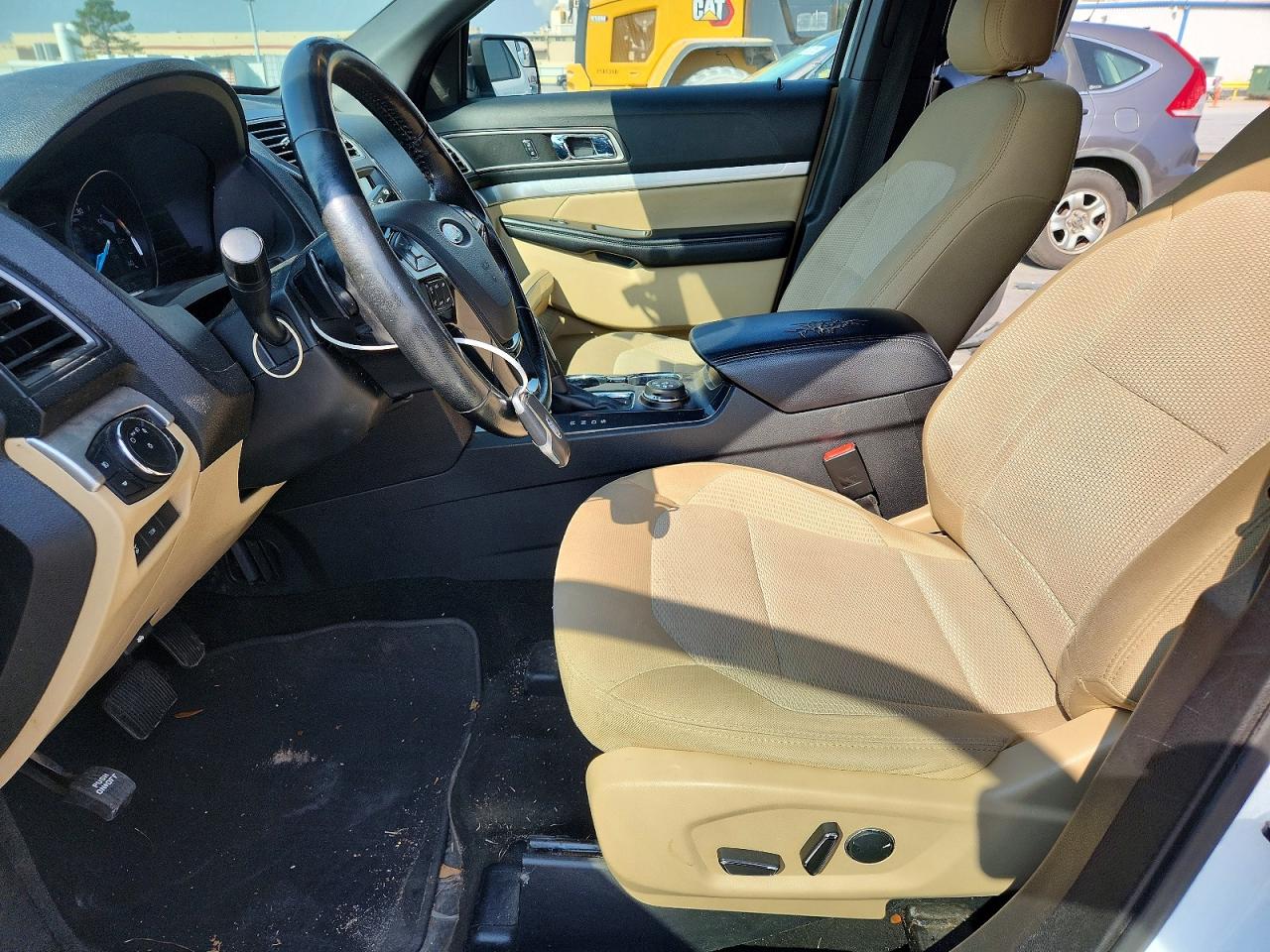 2017 FORD EXPLORER XLT photo 13
