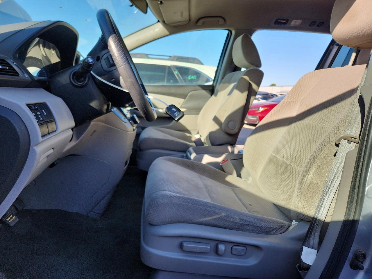 2016 HONDA ODYSSEY SE photo 7