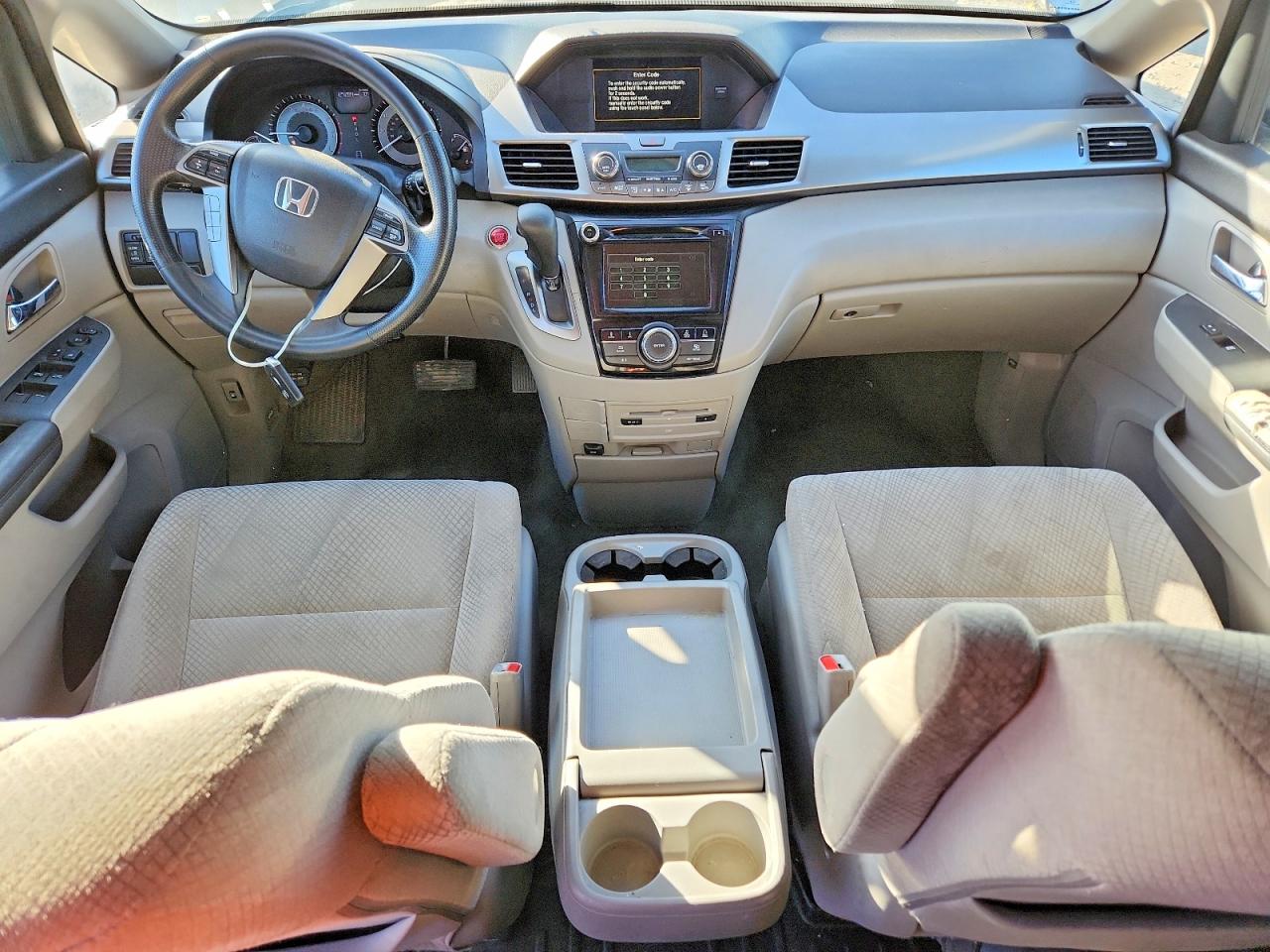 2016 HONDA ODYSSEY SE photo 8