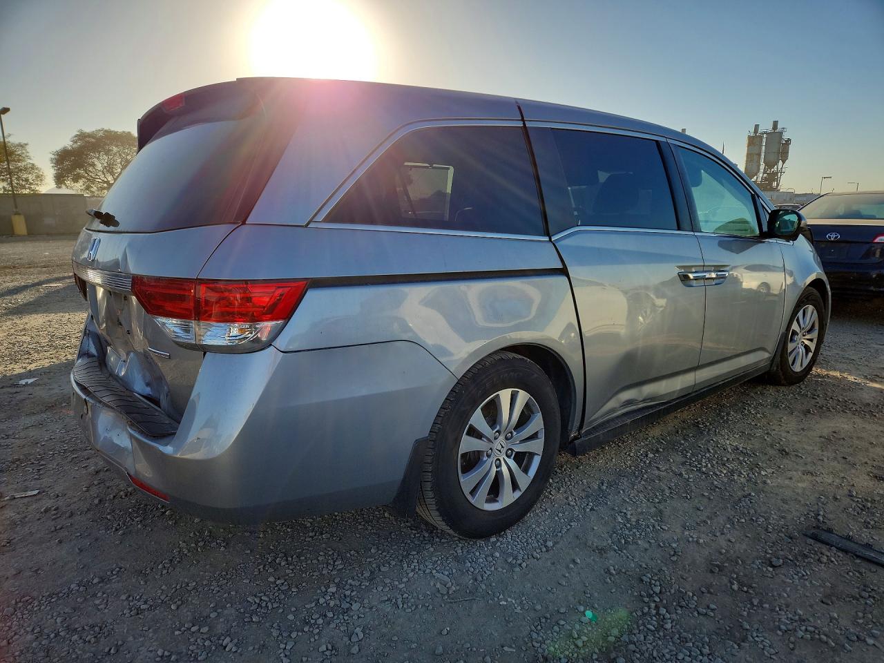 2016 HONDA ODYSSEY SE photo 3