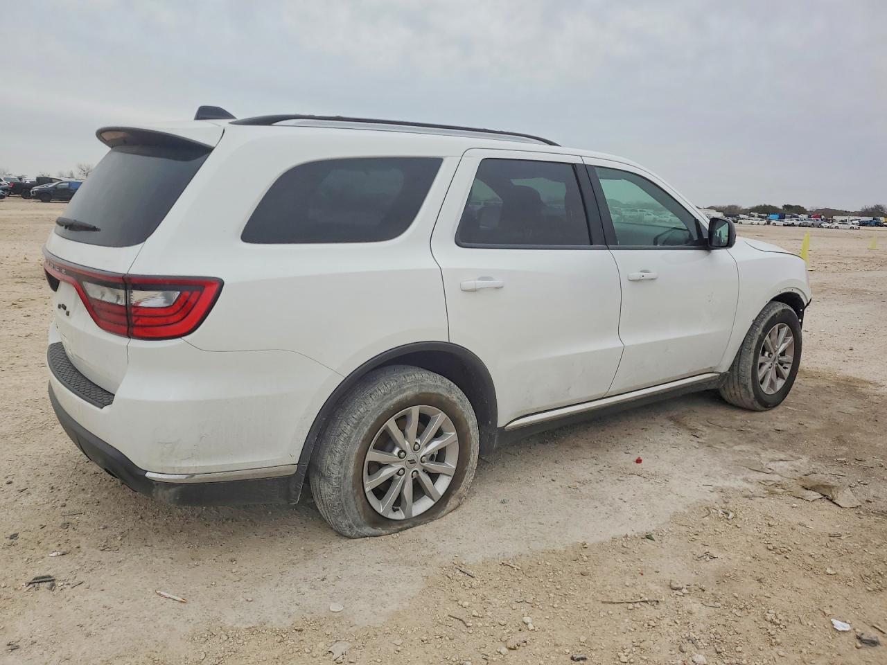 2024 DODGE DURANGO SXT photo 5