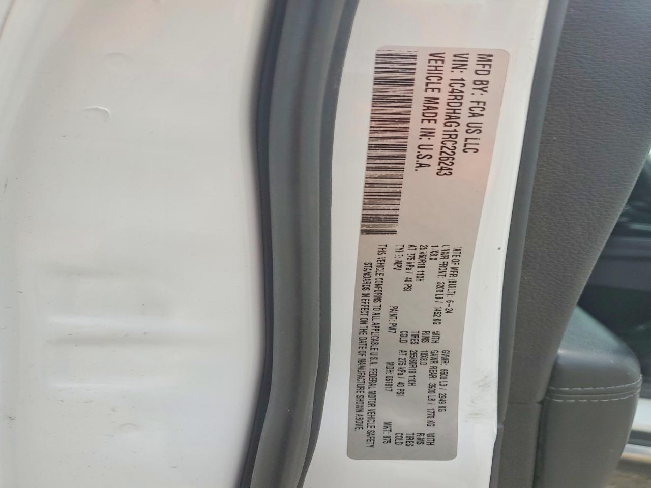2024 DODGE DURANGO SXT photo 27