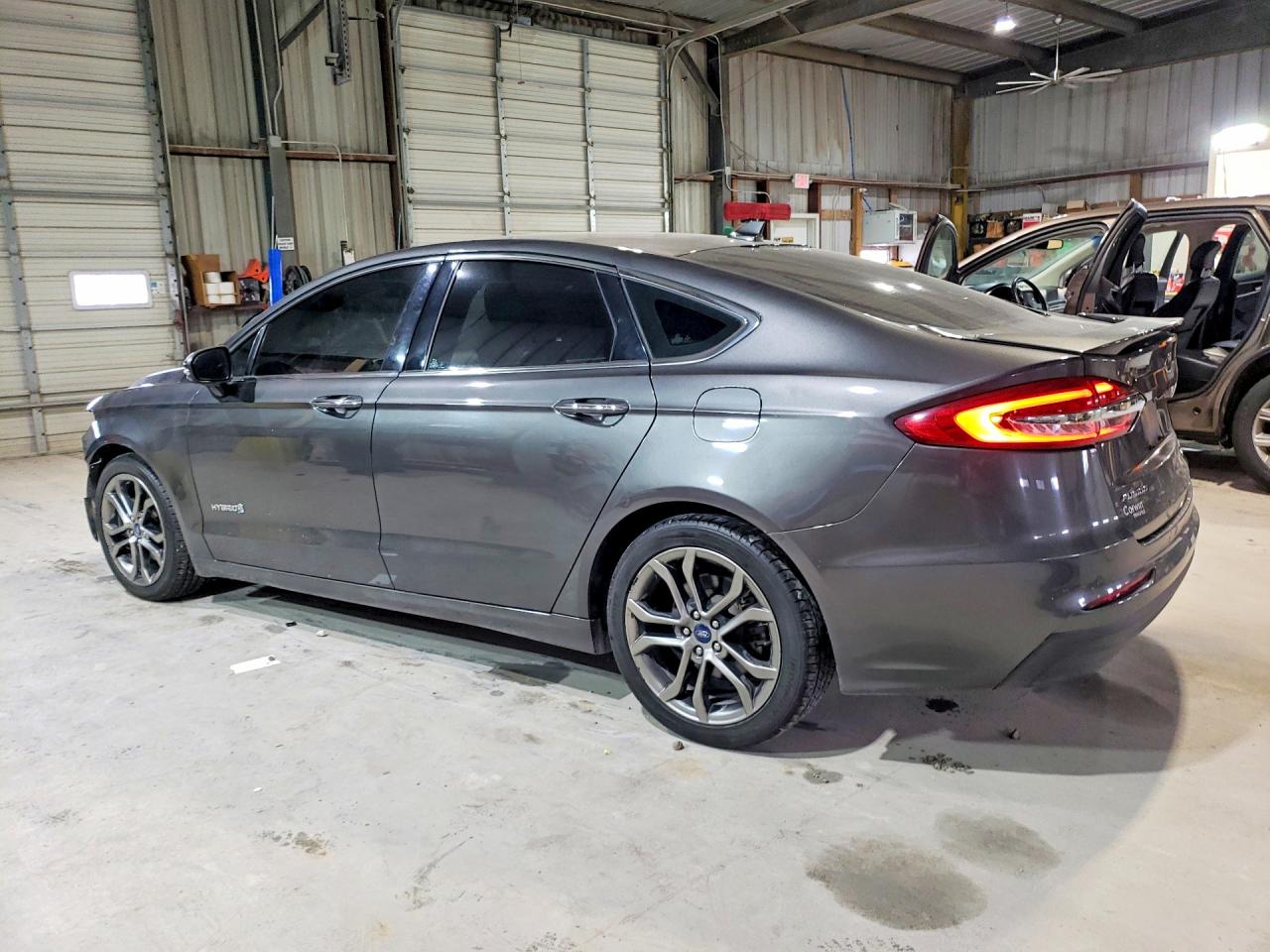 2019 FORD FUSION TITANIUM photo 2