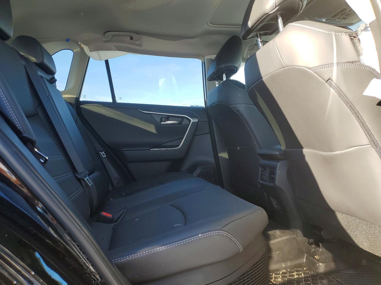 2024 TOYOTA RAV4 LIMITED photo 11