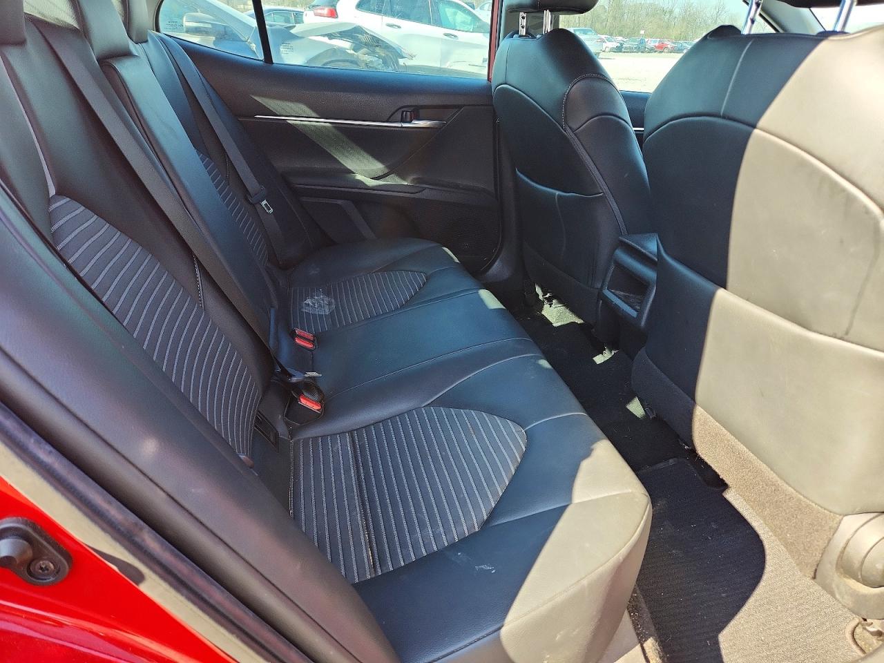 2021 TOYOTA CAMRY SE photo 10