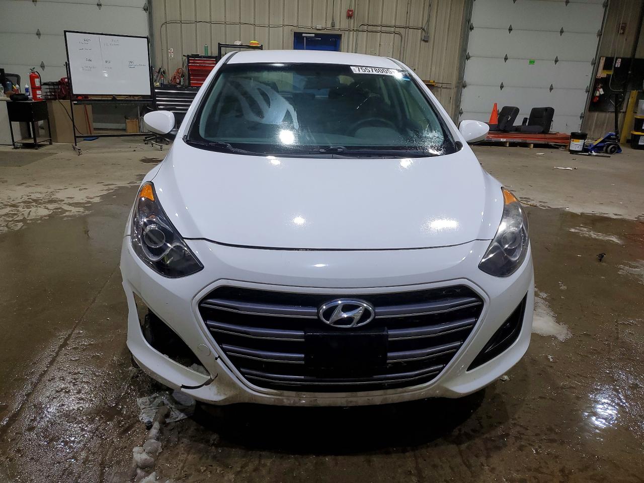 2017 HYUNDAI ELANTRA GT BASE photo 5
