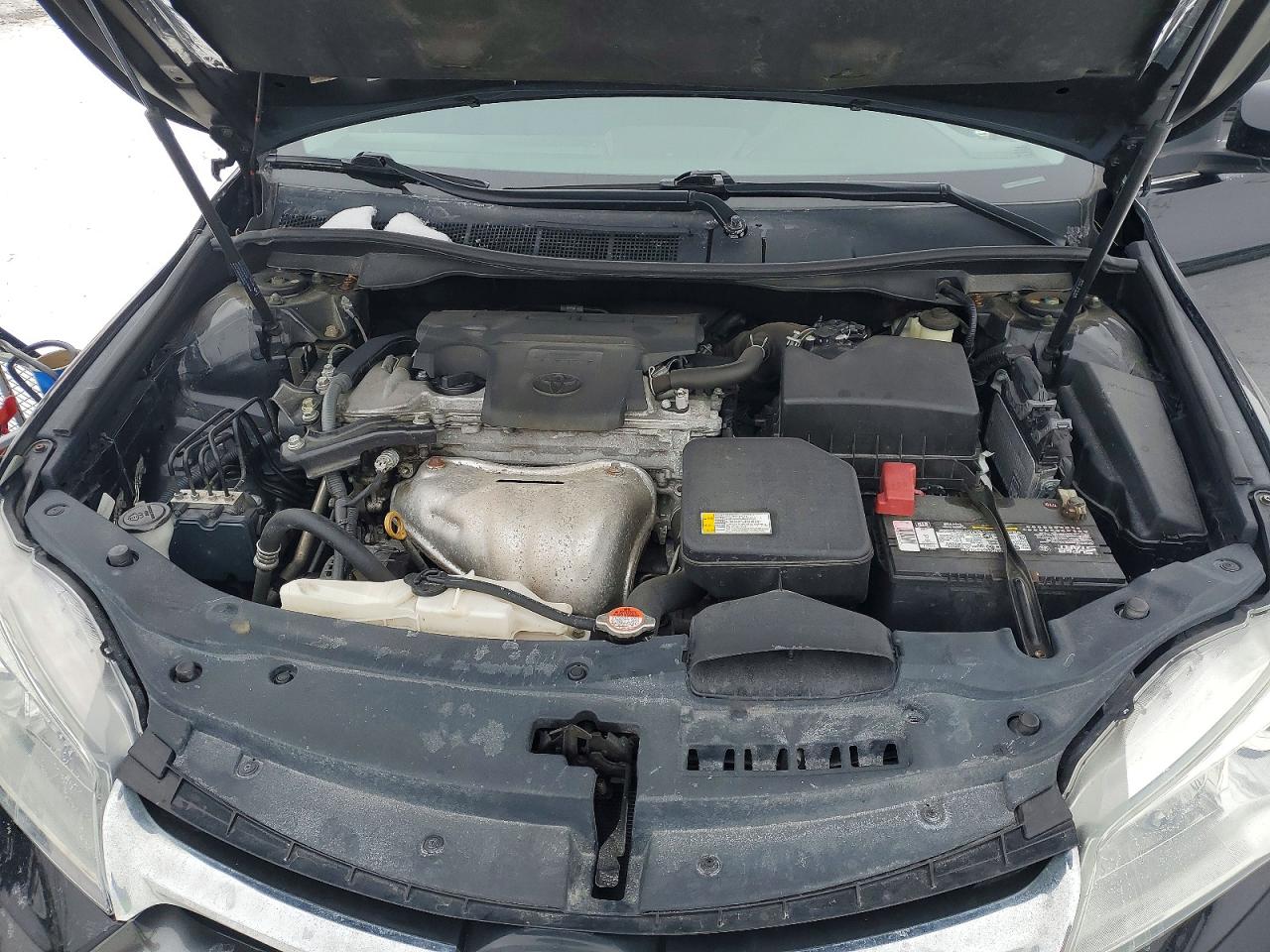 2016 TOYOTA CAMRY LE photo 11