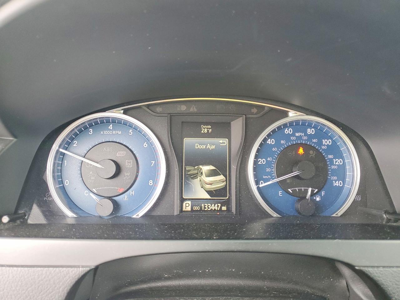 2016 TOYOTA CAMRY LE photo 9