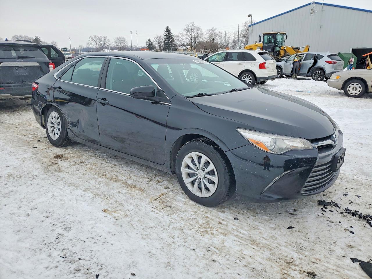 2016 TOYOTA CAMRY LE photo 4