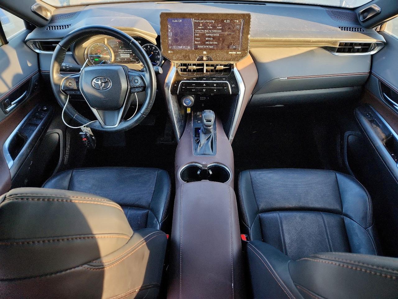 2021 TOYOTA VENZA LE photo 22