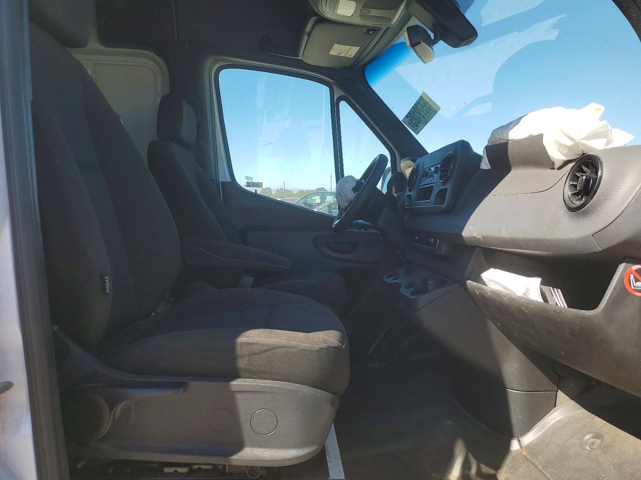 2021 BENZ SPRINTER CARGO 2500 photo 28
