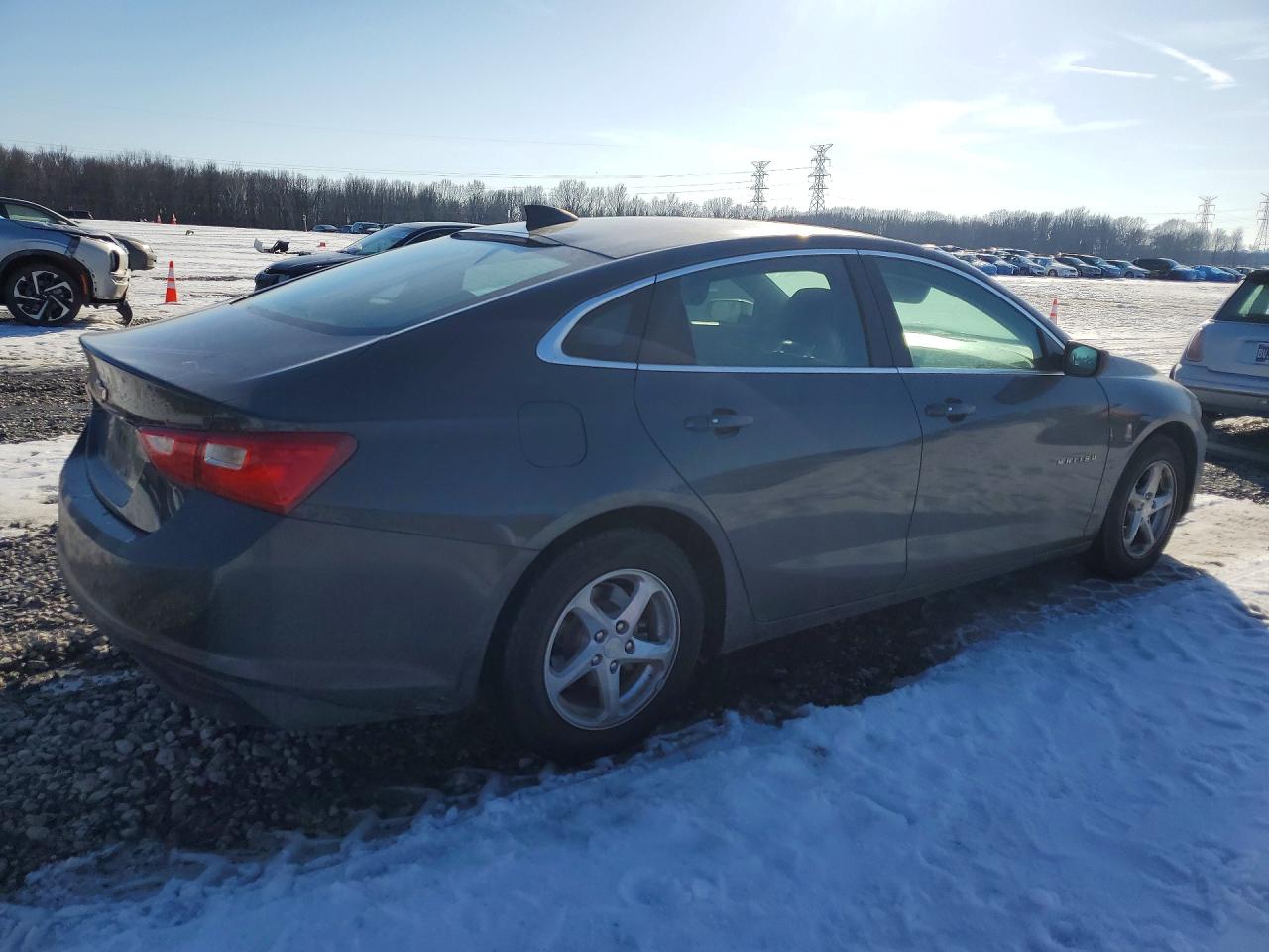 2017 CHEVROLET MALIBU LS photo 3