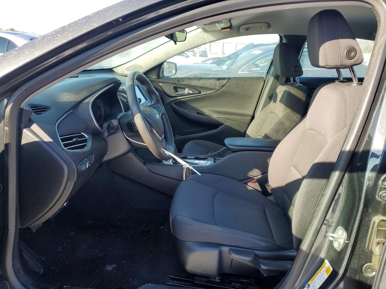 2017 CHEVROLET MALIBU LS photo 7