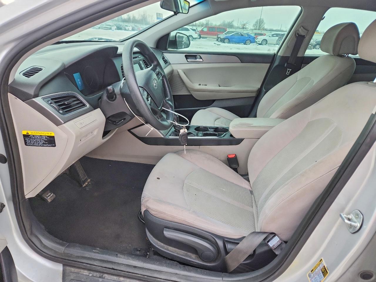 2015 HYUNDAI SONATA SE photo 19