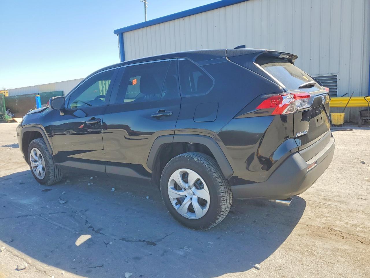 2025 TOYOTA RAV4 LE photo 4