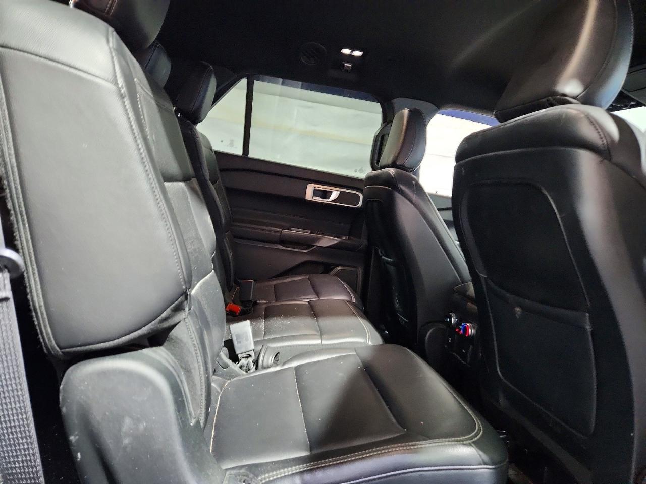 2020 FORD EXPLORER XLT photo 11