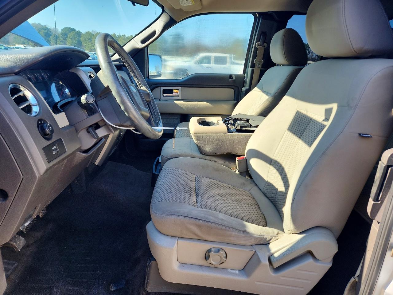 2010 FORD F150 photo 19