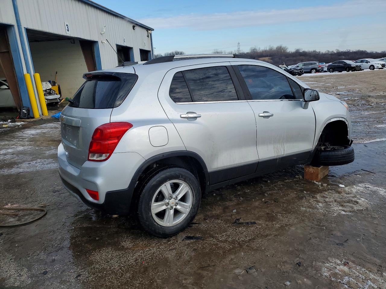 2017 CHEVROLET TRAX 1LT photo 3