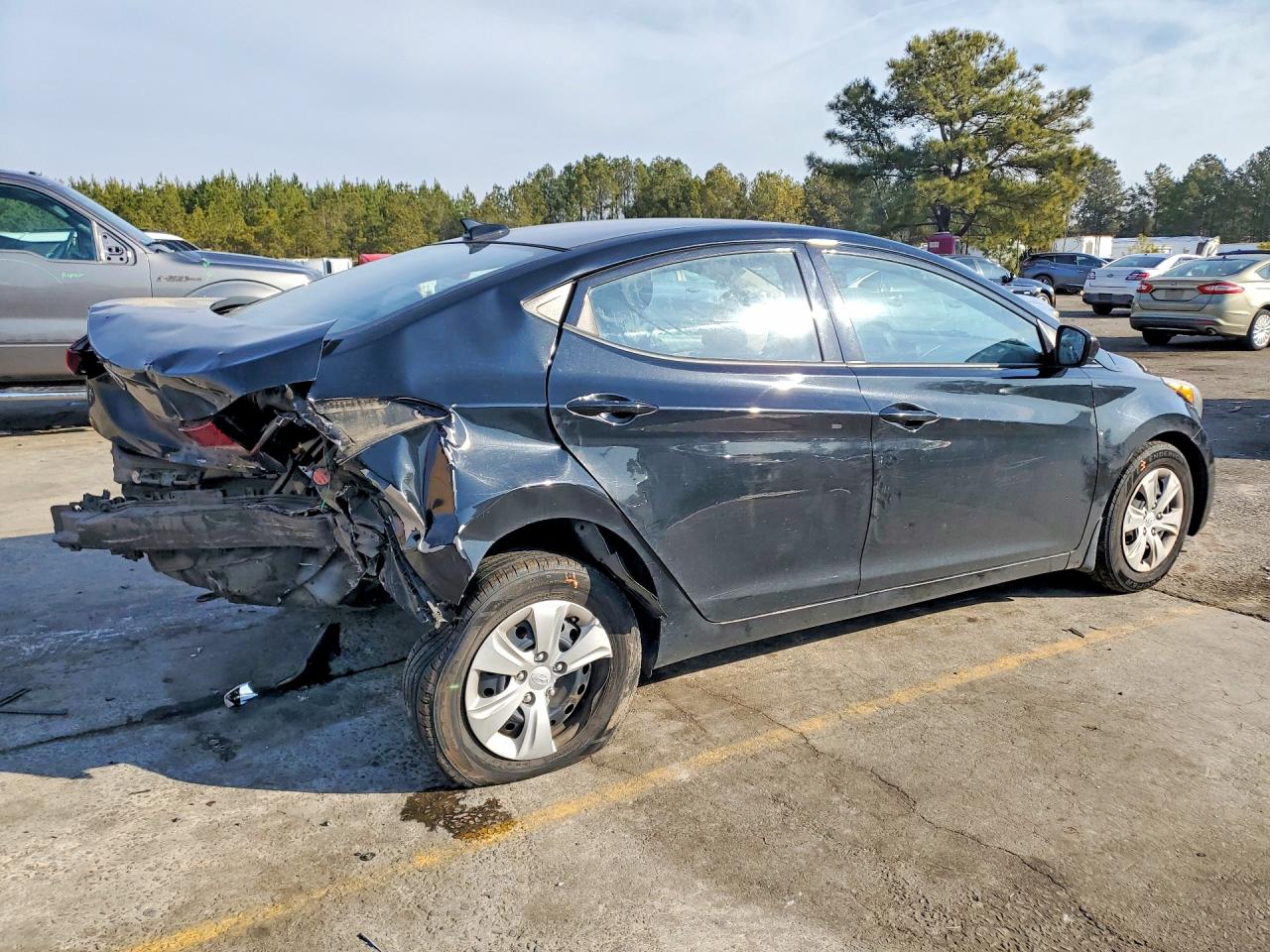 2016 HYUNDAI ELANTRA SE photo 3