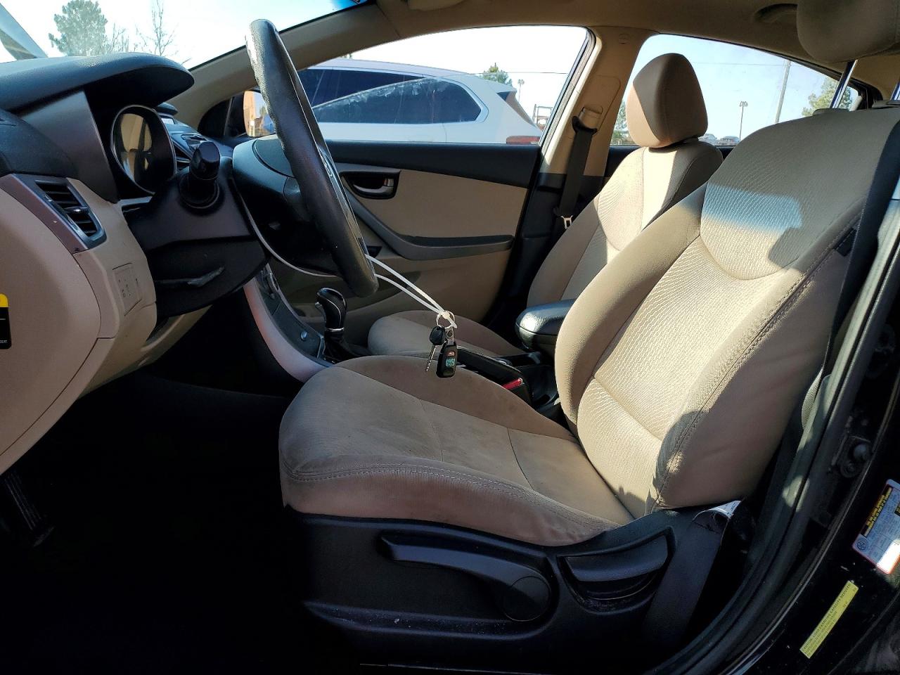 2016 HYUNDAI ELANTRA SE photo 7