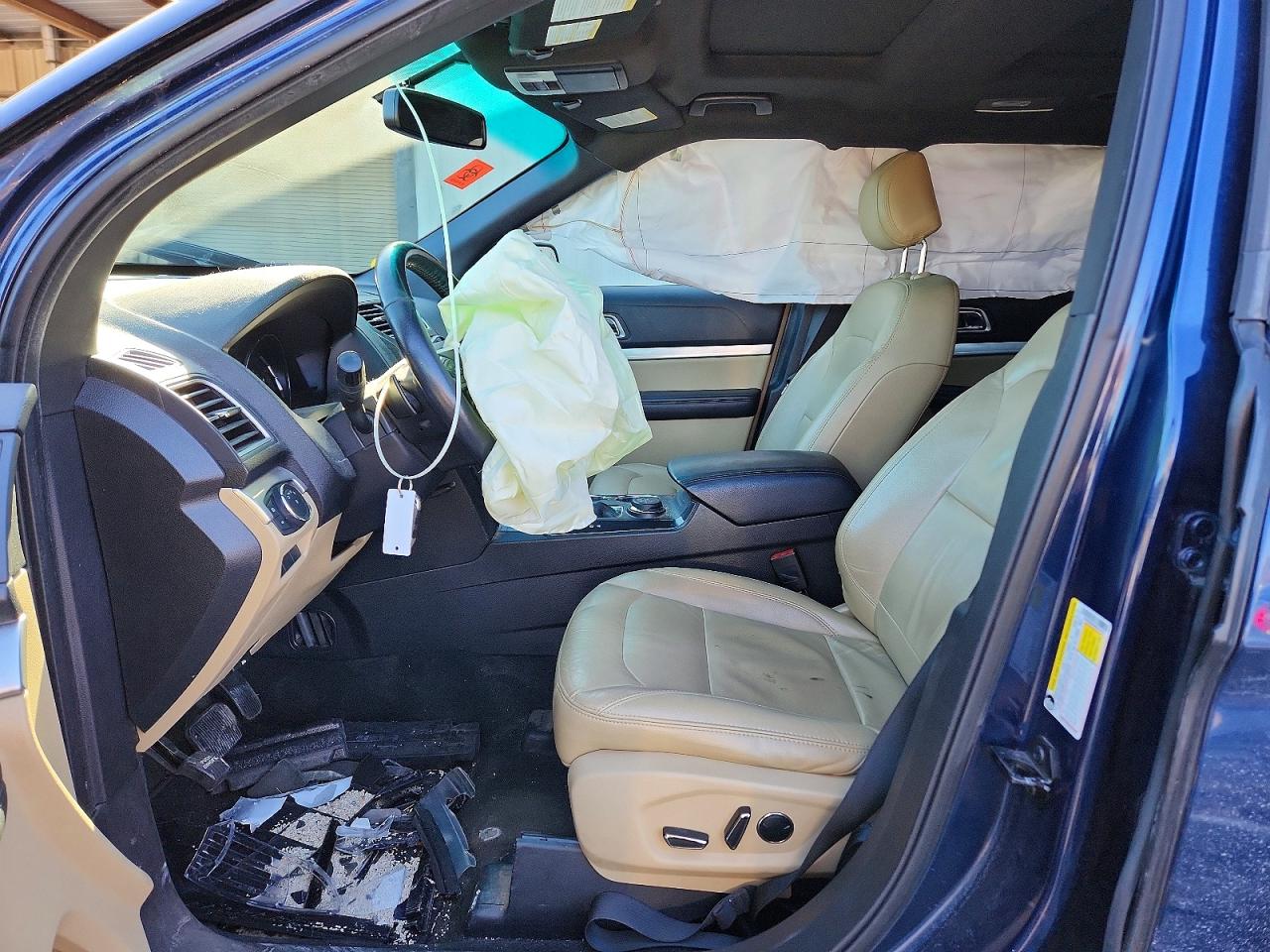 2017 FORD EXPLORER XLT photo 7