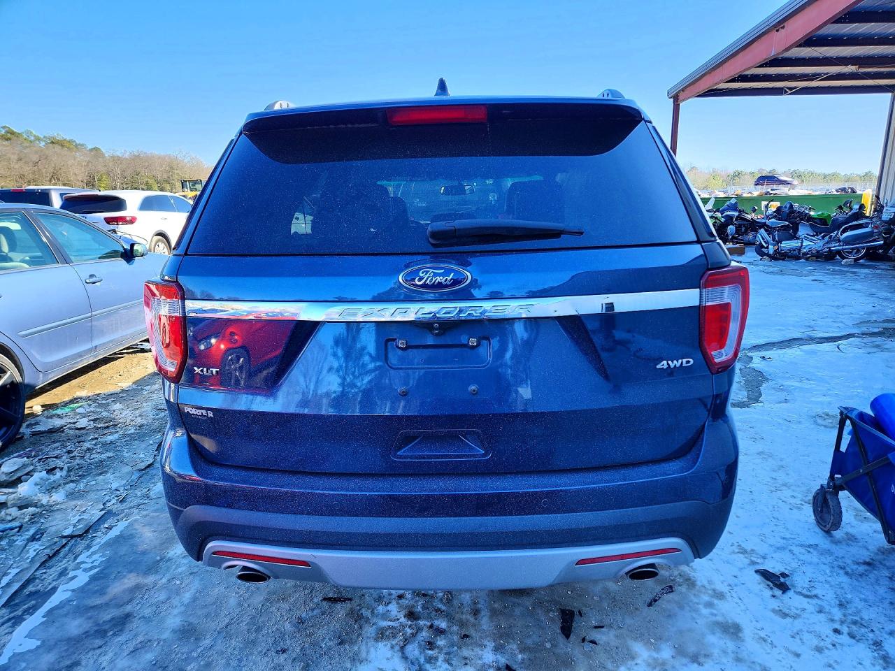 2017 FORD EXPLORER XLT photo 6